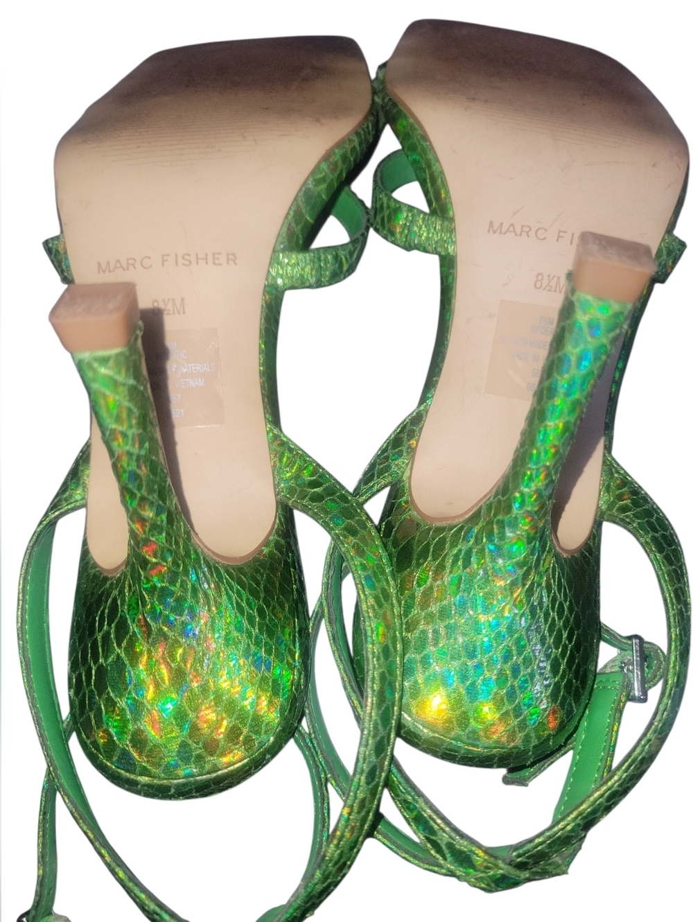 Marc Fisher Neon Green Iridescent Strappy Sandals Sz 8 1/2 M - Picture 3 of 9